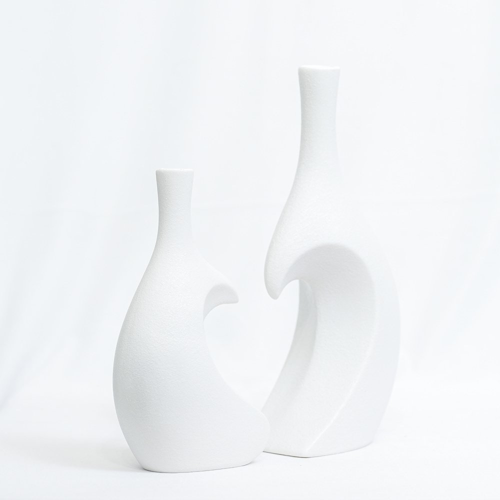 Heart Loop Ceramic Vase | Minimalist Nordic Tabletop Ceramic Decor - Image 4